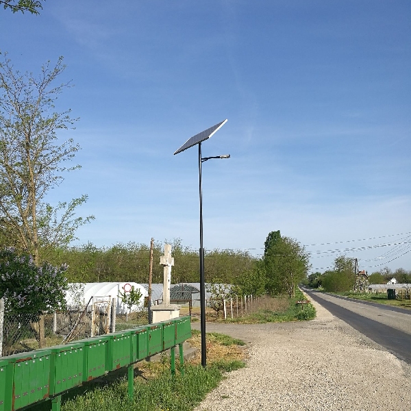 Fülöpjakab, solar field lighting