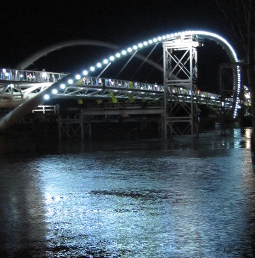 Szolnok, Tiszavirág bridge, LED light sources